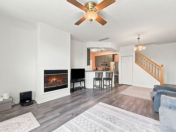 4th image of 5977 Bastille Ln
