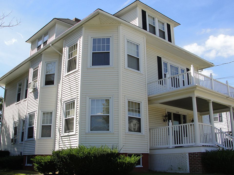 1st image of 1342 Smith St #1