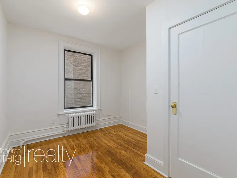 440 Saint Johns Pl #3B — Photo 4