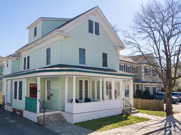 50 Carleton St #50, Newton, MA 02458