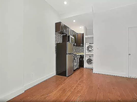 1st image of 341 Lexington Ave #3D