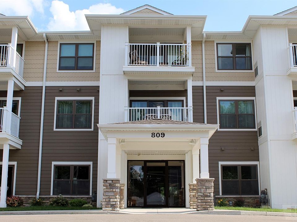 1st image of 809 7th Ave N APT 205