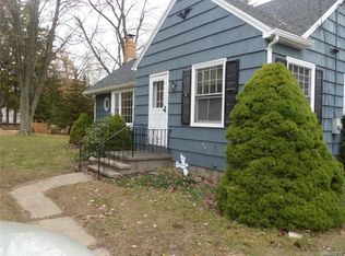 1721 Dodge Rd, East Amherst, NY 14051