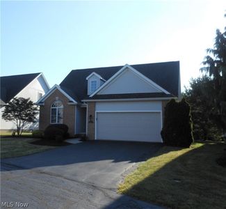 230 Lake Pointe Cir, Canfield, OH, 44406