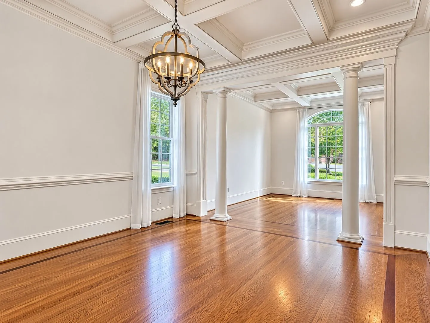 4 Bedrooms (3 En-Suite) | 5 Bathrooms | Over 5,000 Sq. Ft. | — Photo 4