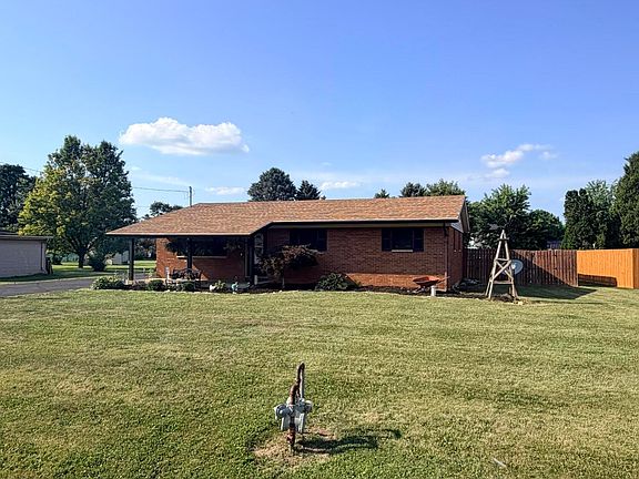 2nd image of 2654 Danbury Rd