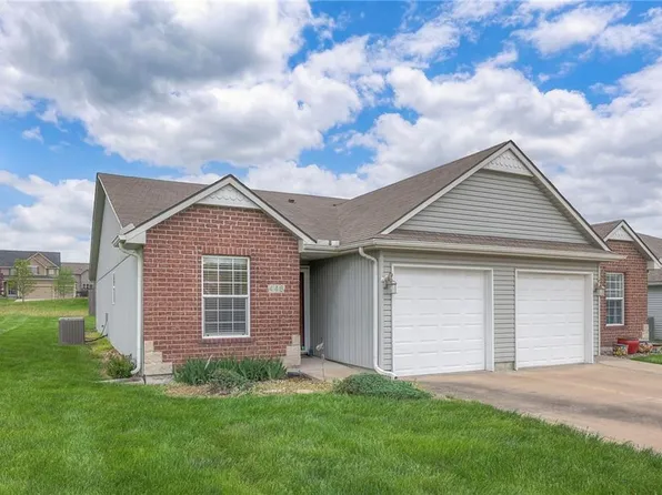 446 Kreisel Dr, Raymore, MO 64083