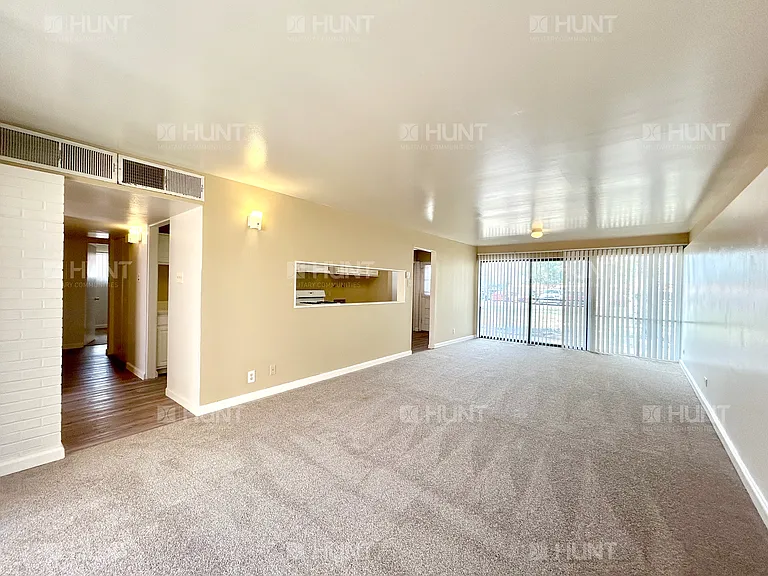 3925A Mercury Cir SE — Photo 2