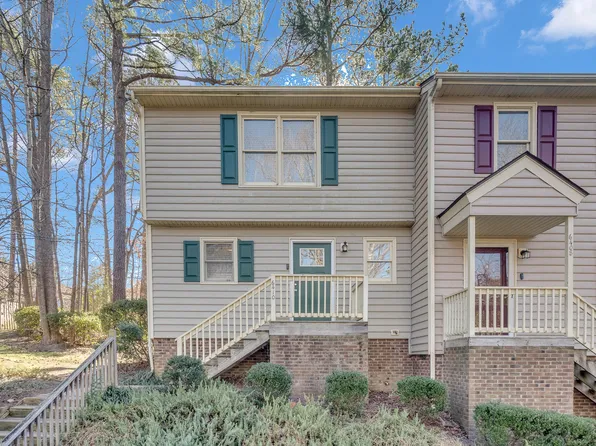 6410 English Oaks Dr, Raleigh, NC 27615