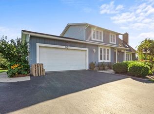 93 Old Country Rd, Rochester, NY 14612