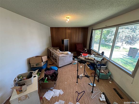 2nd image of 1458 Rothwell Street