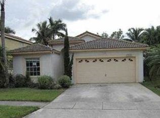 17618 SW 11th St, Pembroke Pines, FL 33029