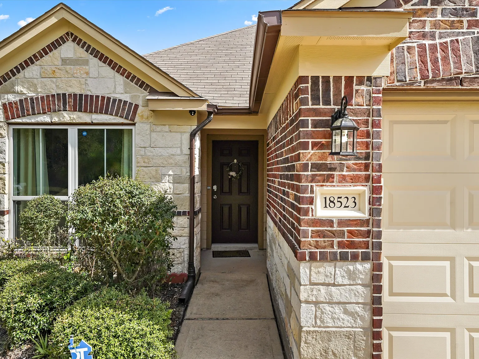 3 bed, 1786 sqft, $2,200 — Photo 3