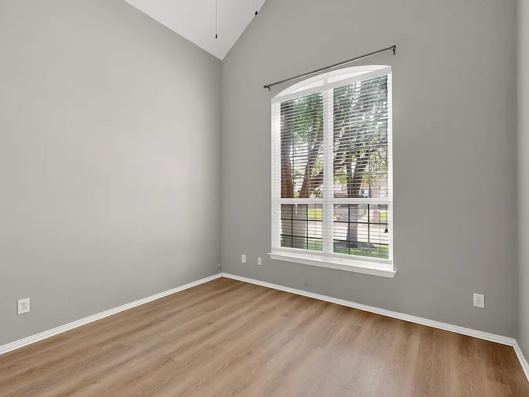 3513 San Paula Dr — Photo 23