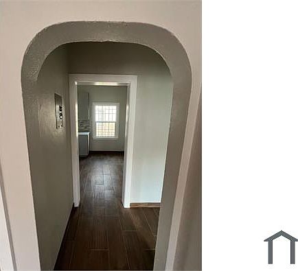 3rd image of 4145 1/2 Garthwaite Ave