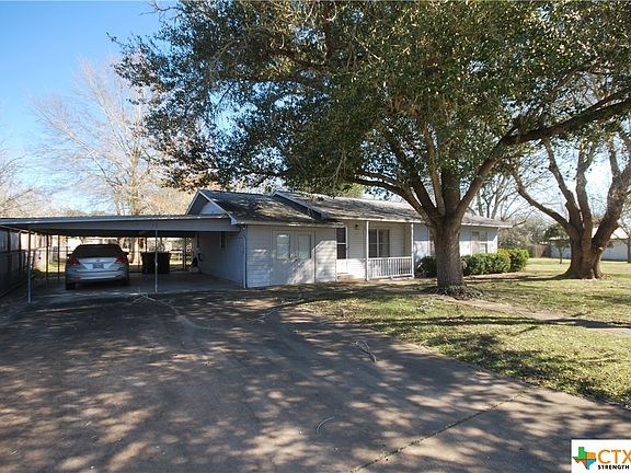 2nd image of 721 S Pecan St