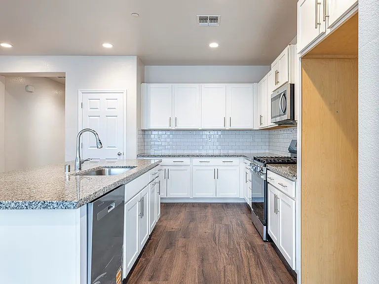 6441 W Santa Ana Ave — Photo 20