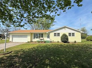 902 S 1st St, El Dorado Springs, MO 64744