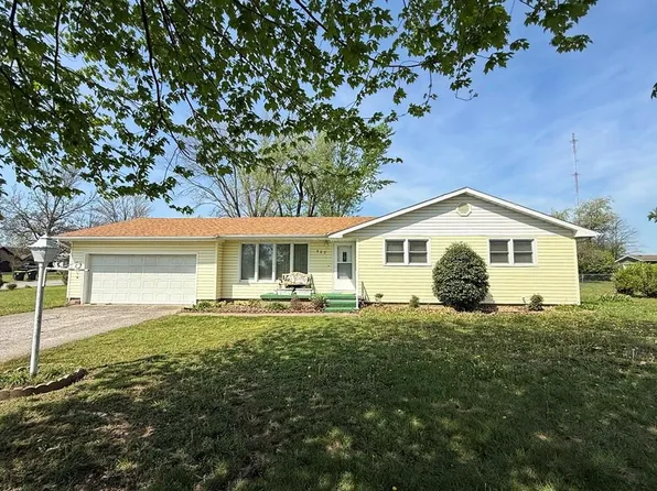 902 S 1st St, El Dorado Springs, MO 64744