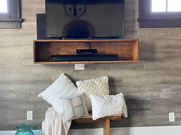 4th image of 2915 Minto Ave #2