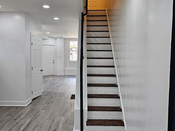 2nd image of 28XX N Bambrey St