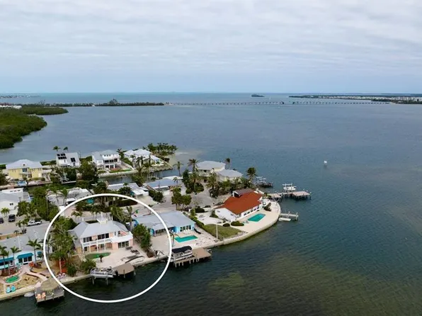 515 Bayview Dr, Holmes Beach, FL 34217
