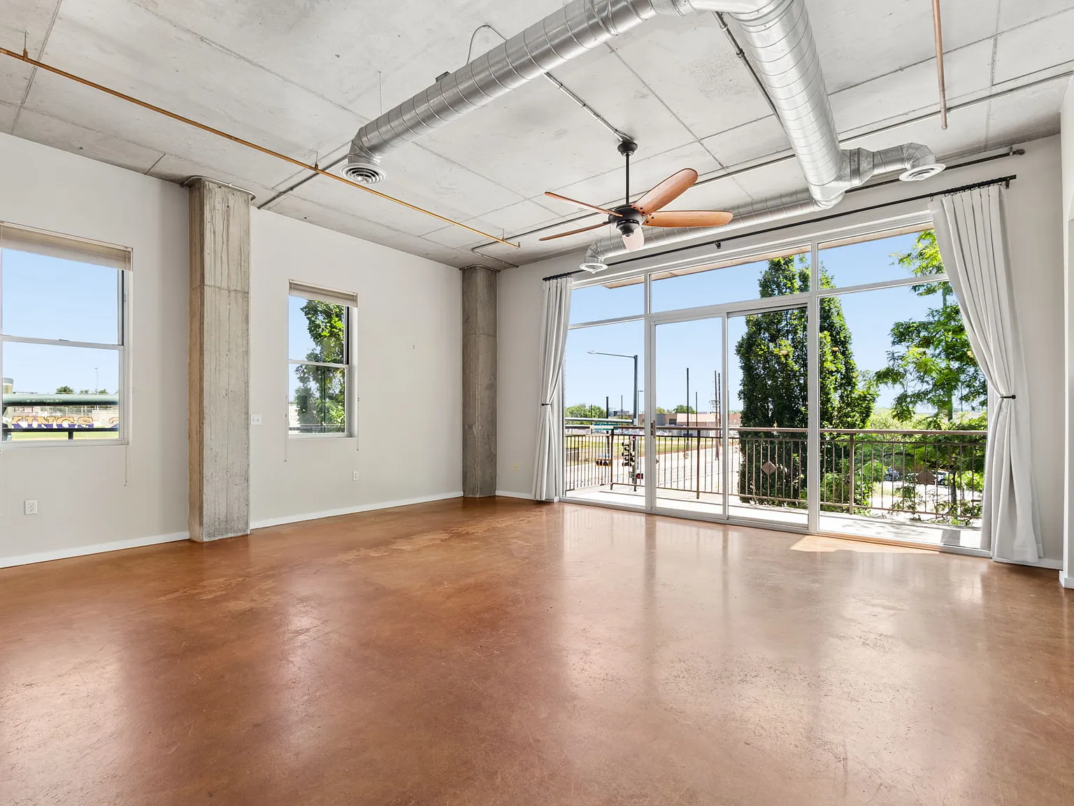 2 bed, 1894 sqft, $3,200 — Photo 2