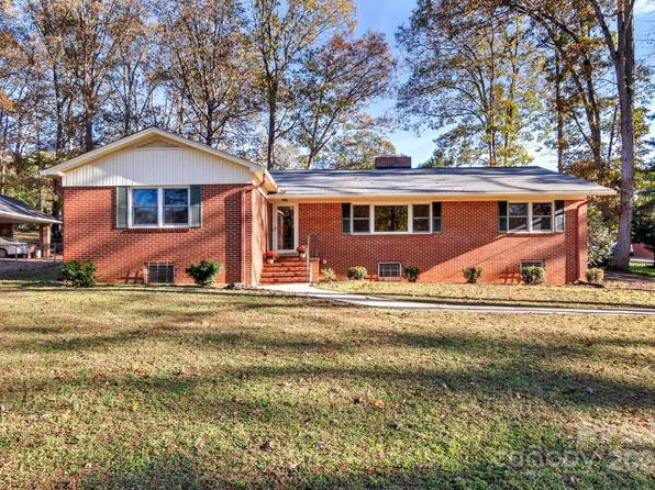 700 Parkwood Rd, Shelby, NC 28150