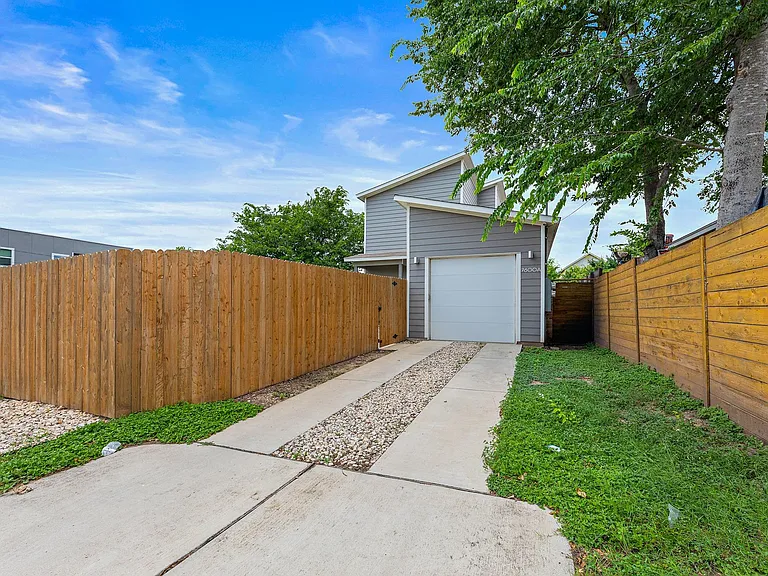 7600 Carver Ave #A — Photo 35