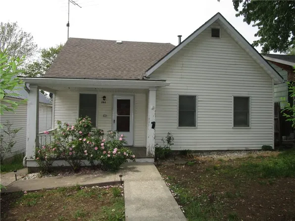 305 N 14th St, Atchison, KS 66002