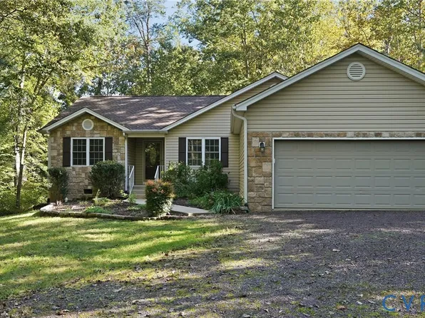 102 Elm Ct, Locust Grove, VA 22508