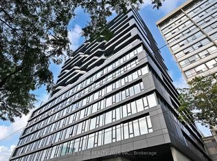 195 McCaul St #705, Toronto, ON