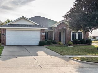 413 Oxford Dr, Wylie, TX 75098
