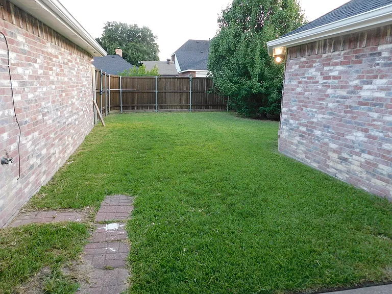 624 Elm Falls Pl — Photo 11