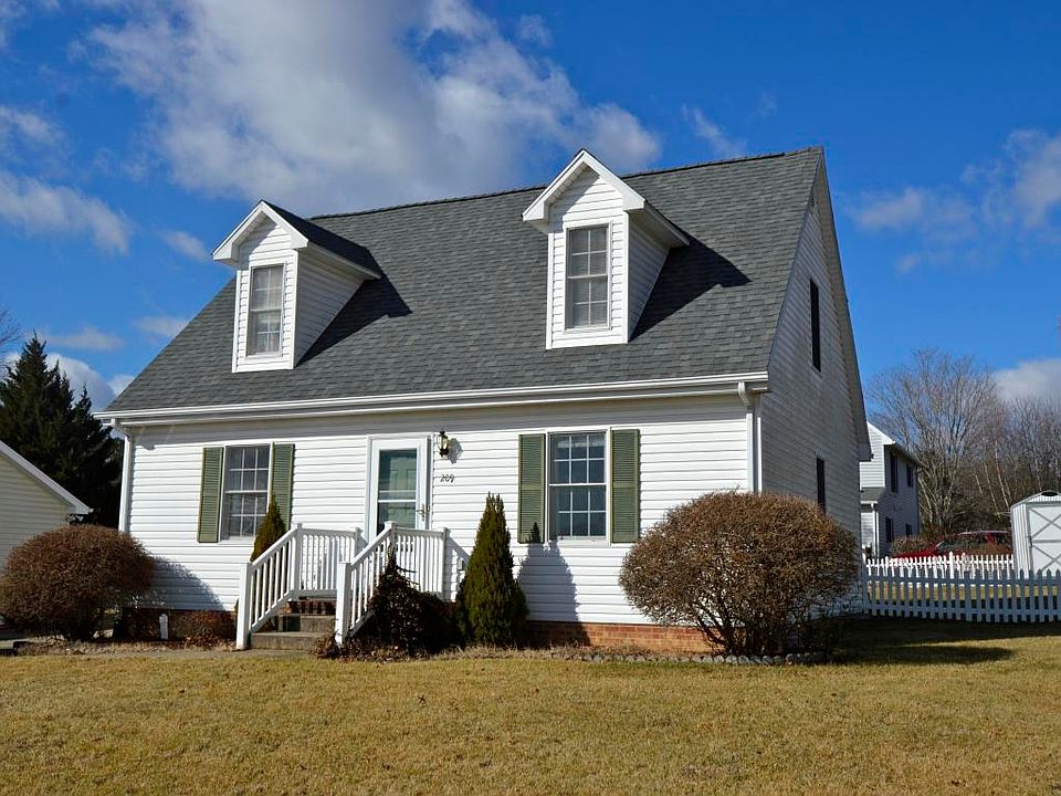 1st image of 209 Denny Ln