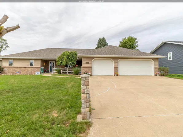 435 N 4th St, Moville, IA 51039