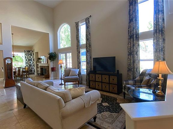 5th image of 27472 Whitefield Pl