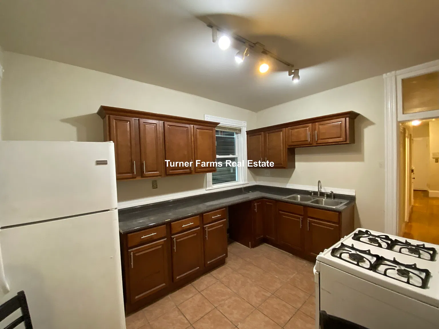 5 Sachem St — Photo 3