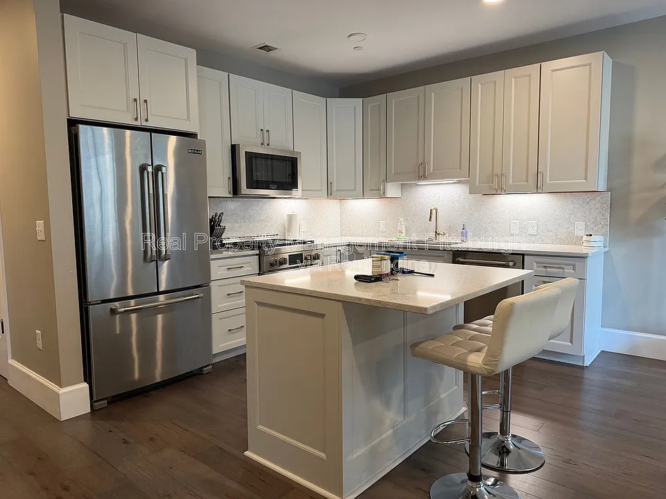 350 Oliver Ave #905