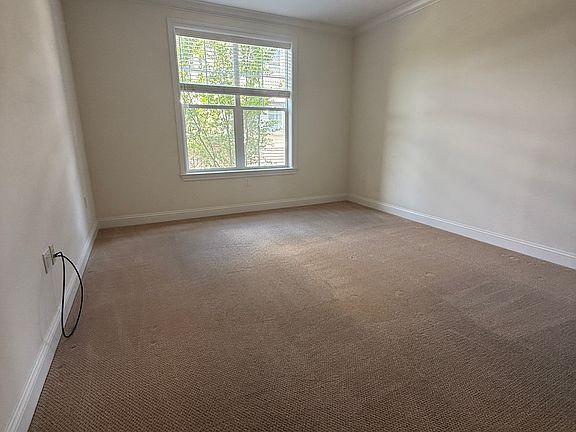 5th image of 2881 Meridian Ave Unit 208
