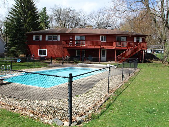 2nd image of 1554 Woodvale Dr