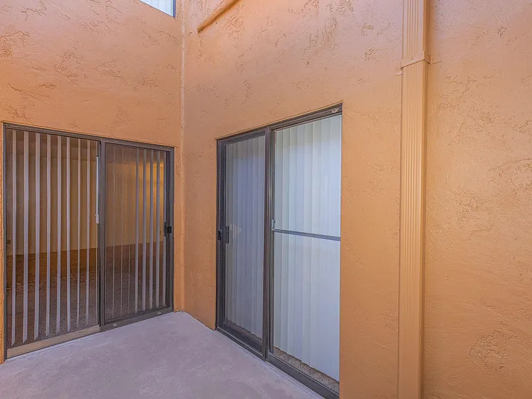 Rio Cancion Apartments — Photo 16