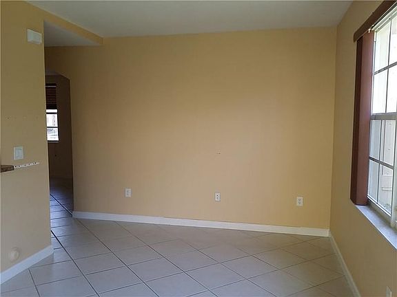 4th image of 9259 SW 227th St Unit 3-25