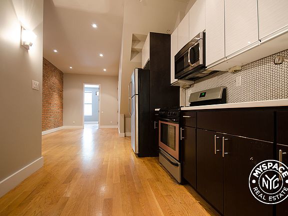 2nd image of 240 Madison St APT 1L