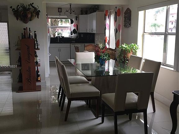 5th image of 9561 Sunrise Lakes Blvd APT 101