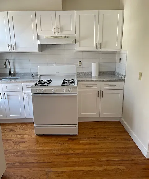 118 Bright St #2 — Photo 10