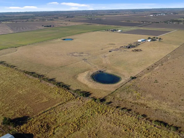 19919 Fm 973 Rd N, Coupland, TX 78615