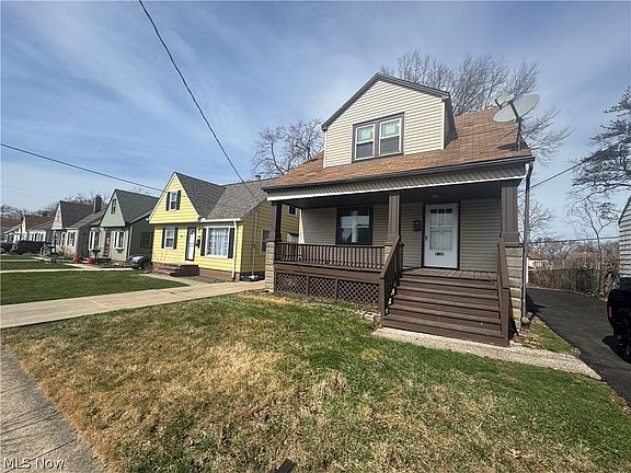 3rd image of 6104 Northcliff Ave