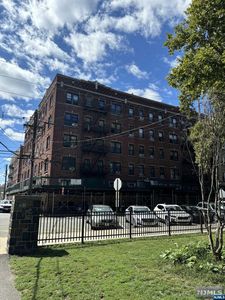 301 79th St APT 3C, North Bergen, NJ, 07047