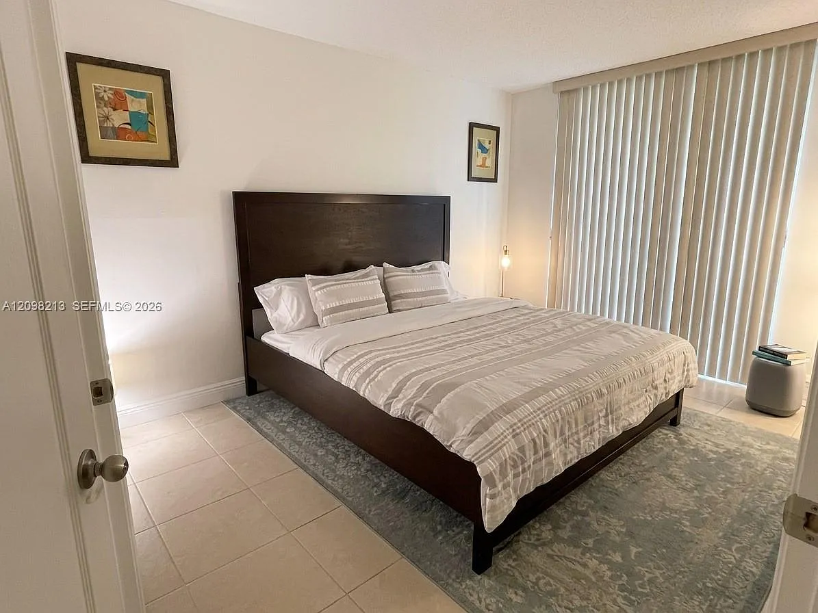 The Horizons Condo #5 — Photo 1